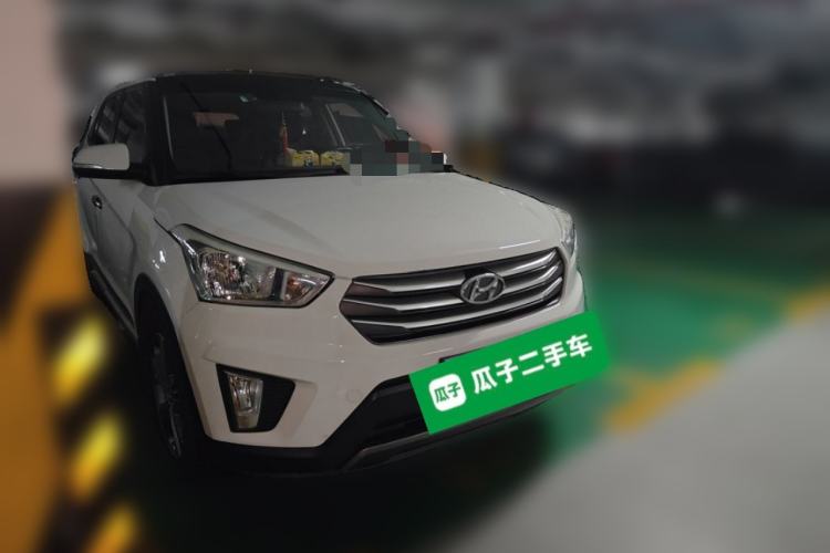 Used Hyundai ix25 2015 1.6L Automatic Two-Wheel Drive Smart GLS Trim Front Right 45 Deg