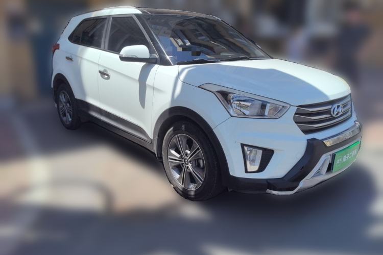 Used Hyundai ix25 2015 1.6L Automatic Two-Wheel Drive Smart GLS Trim Front Right 45 Deg