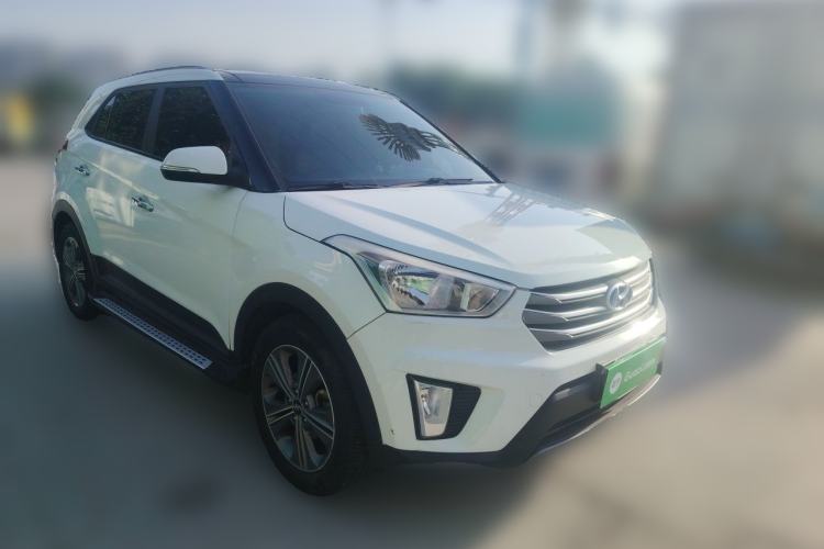 Used Hyundai ix25 2015 1.6L Automatic Two-Wheel Drive Smart GLS Trim Front Right 45 Deg