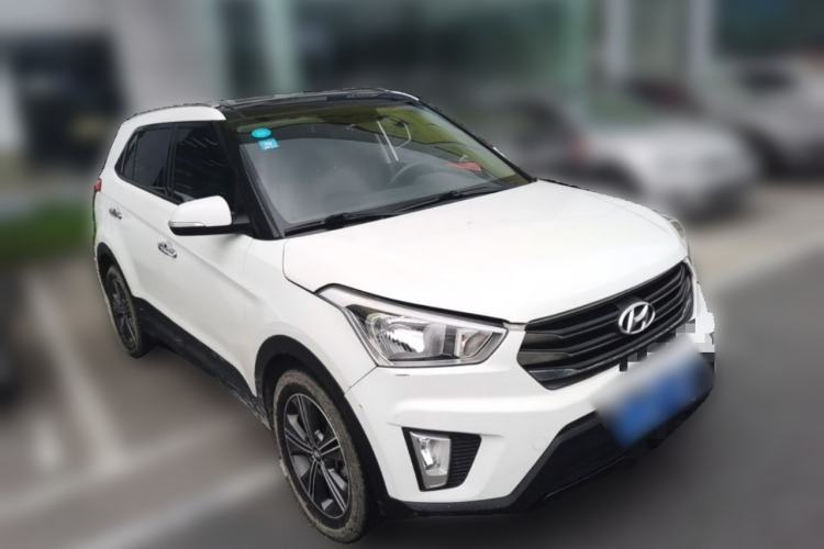 Used Hyundai ix25 2015 1.6L Automatic Two-Wheel Drive Smart GLS Trim Front Right 45 Deg