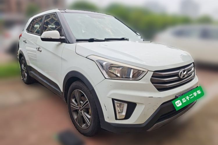 Used Hyundai ix25 2015 1.6L Automatic Two-Wheel Drive Smart GLS Trim Front Right 45 Deg