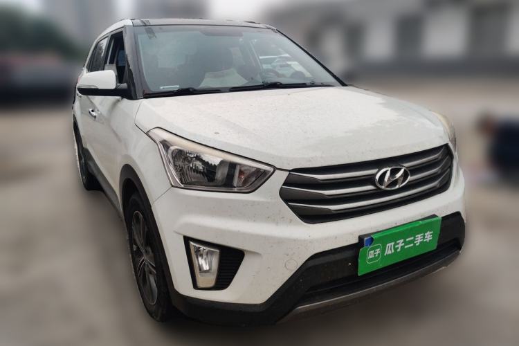 Used Hyundai ix25 2015 1.6L Automatic Two-Wheel Drive Smart GLS Trim Front Right 45 Deg