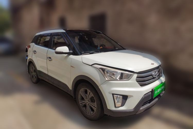 Used Hyundai ix25 2015 1.6L Automatic Two-Wheel Drive Smart GLS Trim Front Right 45 Deg