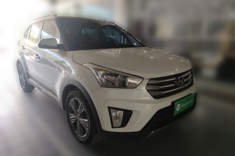 Used Hyundai ix25 2015 1.6L Automatic Two-Wheel Drive Smart GLS Trim Front Right 45 Deg