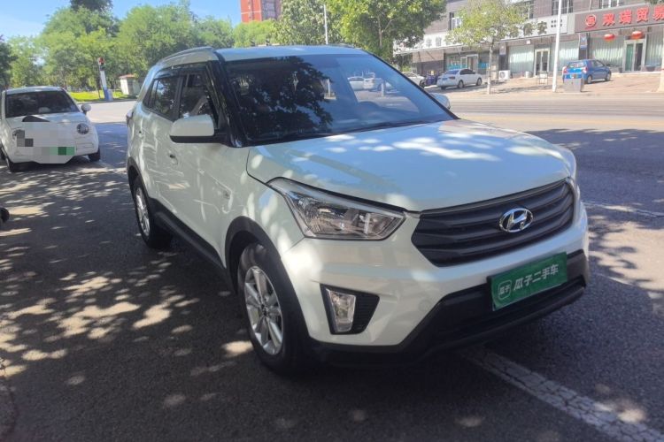 Used Hyundai ix25 2015 1.6L Automatic Two-Wheel Drive Fashionable GS Model Front Right 45 Deg