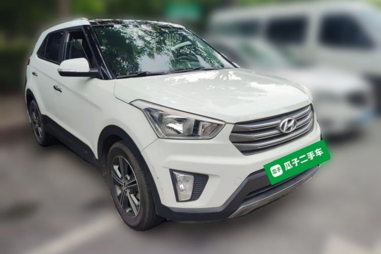 Used Hyundai ix25 2015 1.6L Automatic Two-Wheel Drive Smart GLS Trim Front Right 45 Deg