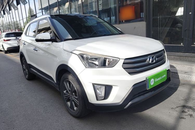 Used Hyundai ix25 2015 1.6L Automatic Two-Wheel Drive Smart GLS Trim Front Right 45 Deg