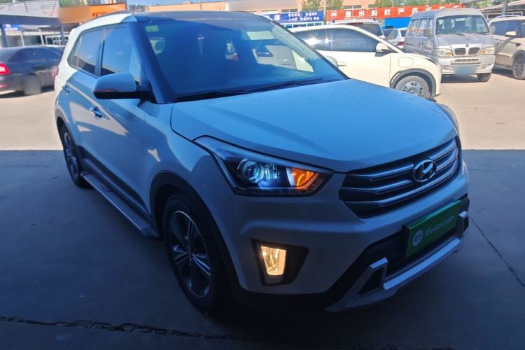 Used Hyundai ix25 2015 2.0L Automatic Two-Wheel Drive Intelligent GLS Front Right 45 Deg