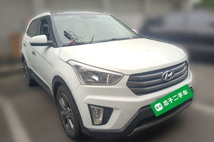 Used Hyundai ix25 2015 1.6L Automatic Two-Wheel Drive Smart GLS Trim Front Right 45 Deg