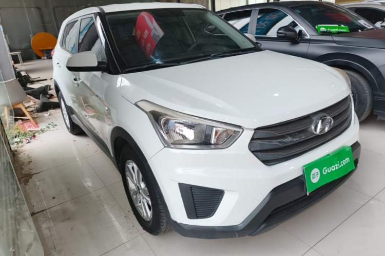 Used Hyundai ix25 2015 1.6L Manual Two-Wheel Drive Fashionable GS Model Front Right 45 Deg
