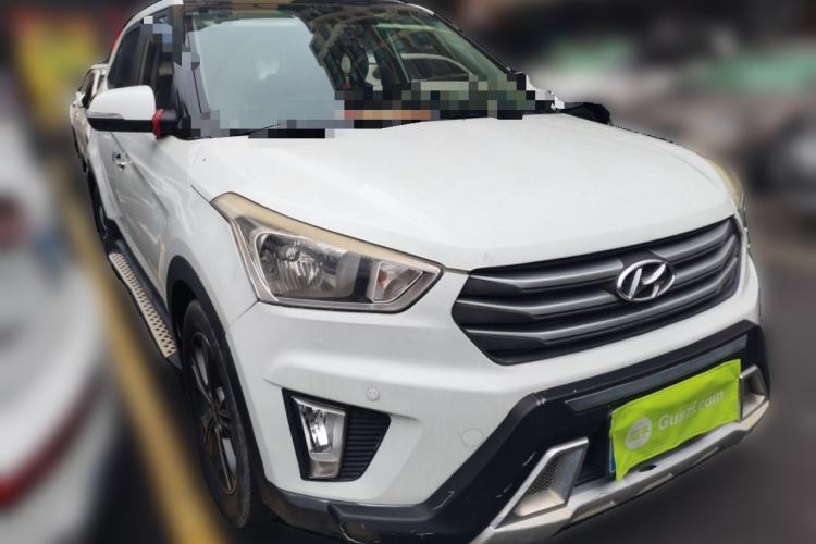 Used Hyundai ix25 2015 1.6L Automatic Two-Wheel Drive Smart GLS Trim Front Right 45 Deg