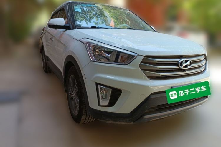 Used Hyundai ix25 2015 1.6L Automatic Two-Wheel Drive Smart GLS Trim Front Right 45 Deg