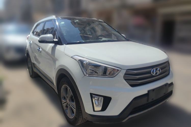 Used Hyundai ix25 2015 1.6L Automatic Two-Wheel Drive Smart GLS Trim Front Right 45 Deg