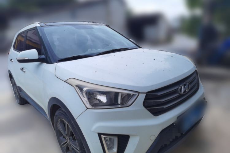 Used Hyundai ix25 2015 1.6L Automatic Two-Wheel Drive Smart GLS Trim Front Right 45 Deg