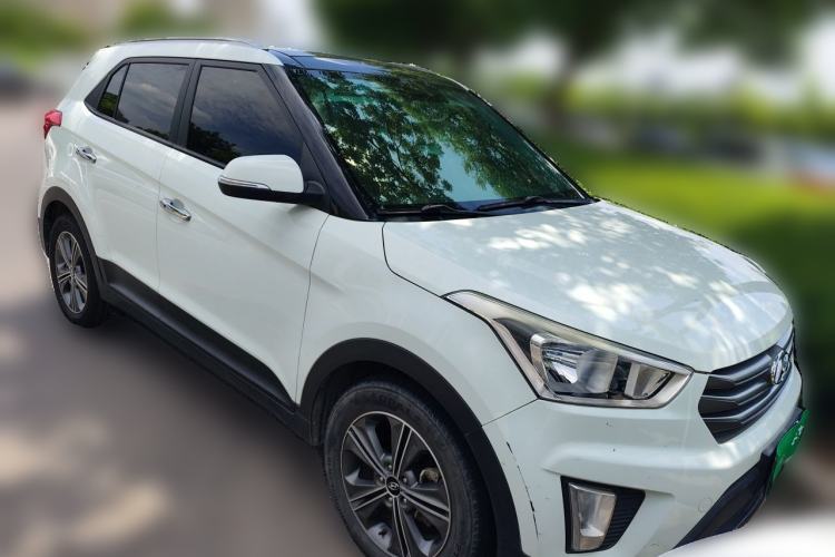 Used Hyundai ix25 2015 1.6L Automatic Two-Wheel Drive Smart GLS Trim Front Right 45 Deg