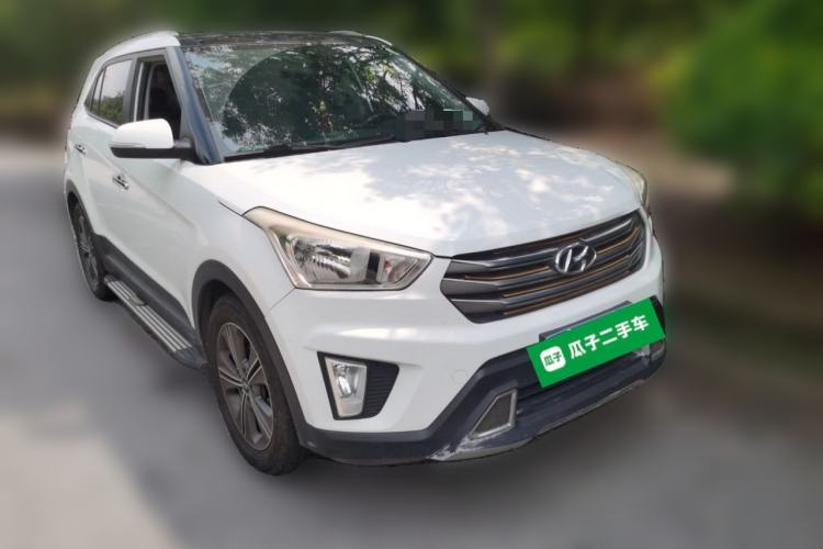 Used Hyundai ix25 2015 1.6L Automatic Two-Wheel Drive Smart GLS Trim Front Right 45 Deg