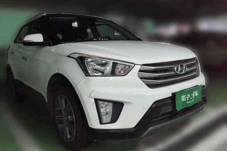 Used Hyundai ix25 2015 1.6L Automatic Two-Wheel Drive Smart GLS Trim Front Right 45 Deg