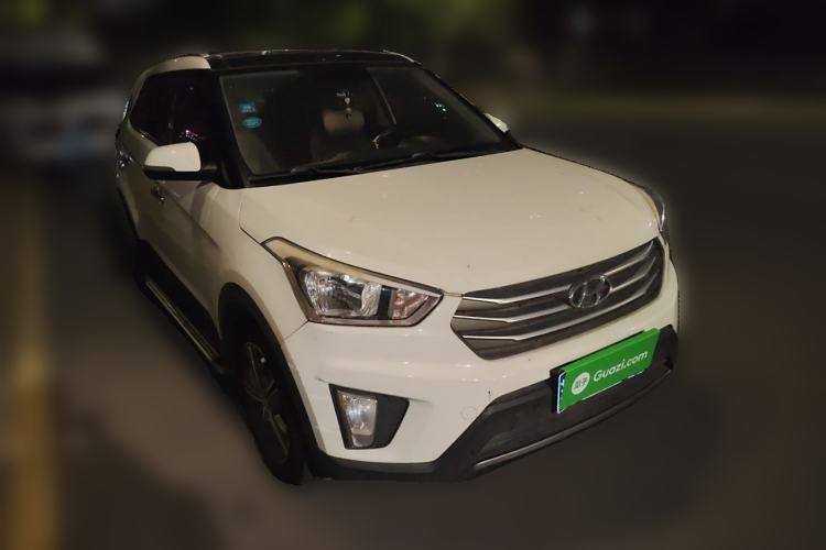 Used Hyundai ix25 2015 1.6L Automatic Two-Wheel Drive Smart GLS Trim Front Right 45 Deg