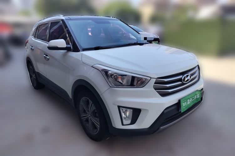 Used Hyundai ix25 2015 1.6L Automatic Two-Wheel Drive Smart GLS Trim Front Right 45 Deg