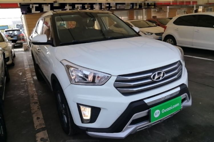 Used Hyundai ix25 2015 1.6L Automatic Two-Wheel Drive Smart GLS Trim Front Right 45 Deg