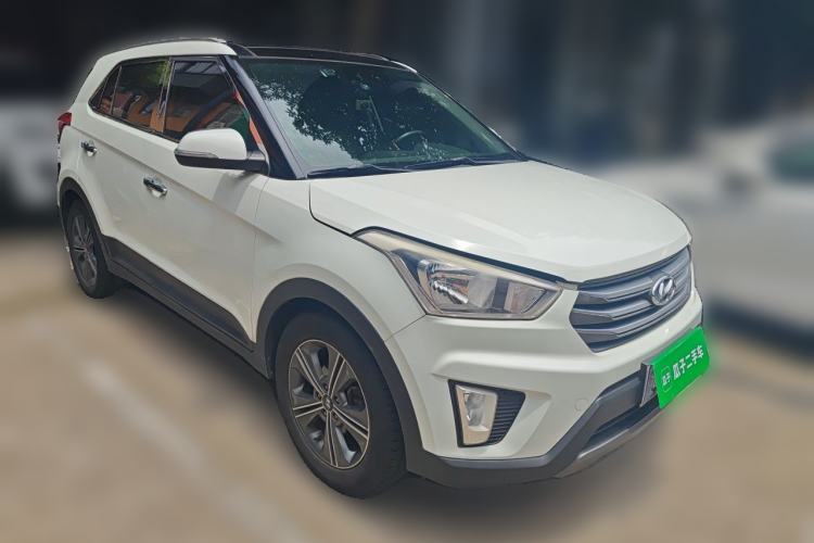 Used Hyundai ix25 2015 1.6L Automatic Two-Wheel Drive Smart GLS Trim Front Right 45 Deg