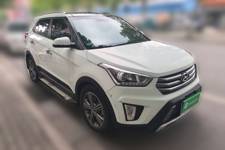 Used Hyundai ix25 2015 1.6L Automatic Two-Wheel-Drive Deluxe DLX Model Front Right 45 Deg