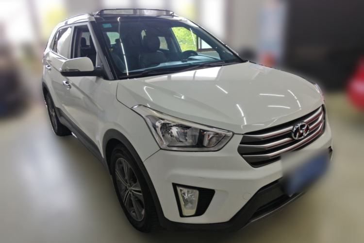 Used Hyundai ix25 2015 1.6L Automatic Two-Wheel Drive Smart GLS Trim Front Right 45 Deg