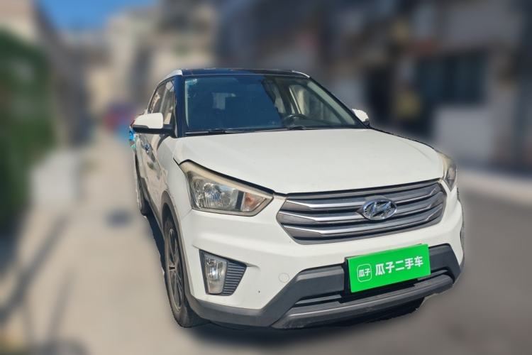Used Hyundai ix25 2015 1.6L Automatic Two-Wheel Drive Smart GLS Trim Front Right 45 Deg