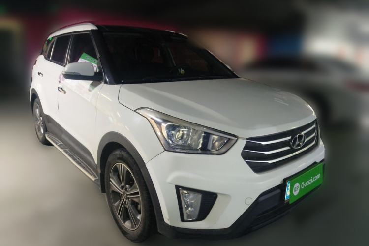 Used Hyundai ix25 2015 1.6L Automatic Two-Wheel Drive Smart GLS Trim Front Right 45 Deg