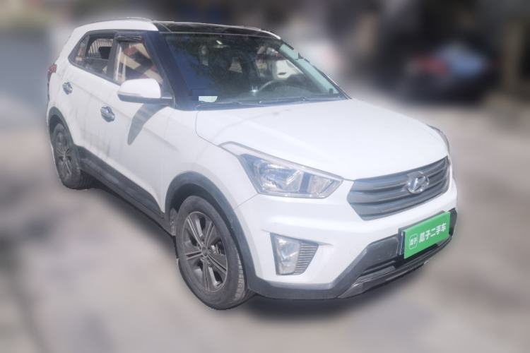 Used Hyundai ix25 2015 1.6L Automatic Two-Wheel Drive Smart GLS Trim Front Right 45 Deg