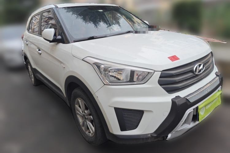 Used Hyundai ix25 2015 1.6L Manual Two-Wheel Drive Fashionable GS Model Front Right 45 Deg