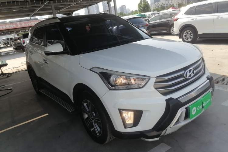 Used Hyundai ix25 2015 2.0L Automatic Two-Wheel Drive Intelligent GLS Front Right 45 Deg