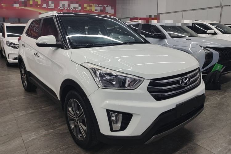 Used Hyundai ix25 2015 1.6L Automatic Two-Wheel Drive Smart GLS Trim Front Right 45 Deg