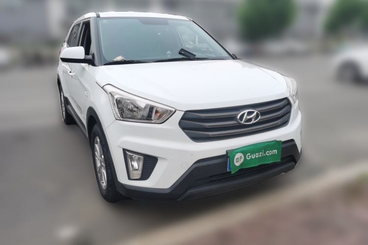 Used Hyundai ix25 2015 1.6L Automatic Two-Wheel Drive Fashionable GS Model Front Right 45 Deg