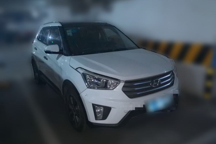 Used Hyundai ix25 2015 1.6L Automatic Two-Wheel Drive Smart GLS Trim Front Right 45 Deg