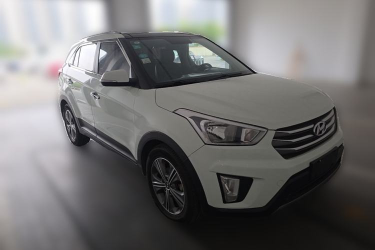 Used Hyundai ix25 2015 1.6L Automatic Two-Wheel Drive Smart GLS Trim Front Right 45 Deg