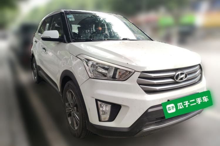 Used Hyundai ix25 2015 1.6L Automatic Two-Wheel Drive Smart GLS Trim Front Right 45 Deg