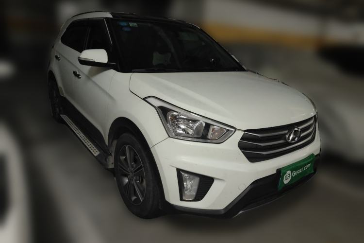 Used Hyundai ix25 2015 1.6L Automatic Two-Wheel Drive Smart GLS Trim Front Right 45 Deg