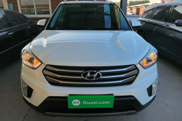 Used Hyundai ix25 2015 1.6L Automatic Two-Wheel-Drive Deluxe DLX Model Front