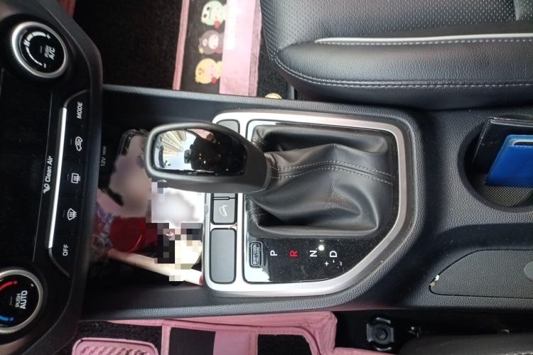 Used Hyundai ix25 2015 2.0L Automatic Two-Wheel Drive Intelligent GLS Gear Lever