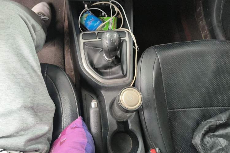 Used Hyundai ix25 2015 1.6L Manual Two-Wheel Drive Fashionable GS Model Gear Lever