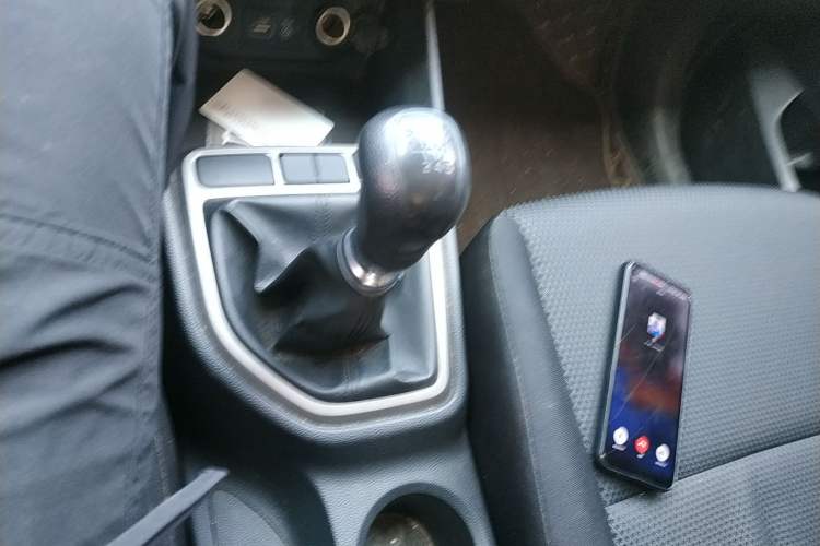 Used Hyundai ix25 2015 1.6L Manual Two-Wheel Drive Fashionable GS Model Gear Lever