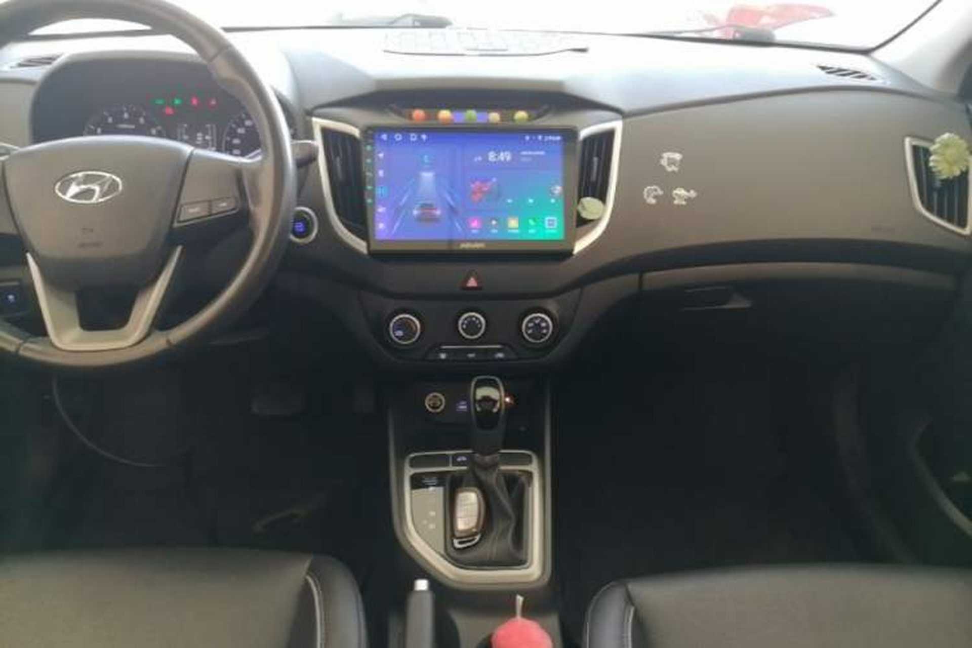 Used Hyundai ix25 2015 1.6L Automatic Two-Wheel Drive Smart GLS Trim Gear Lever