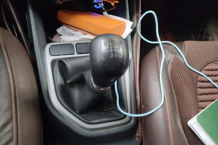Used Hyundai ix25 2015 1.6L Manual Two-Wheel Drive Fashionable GS Model Gear Lever
