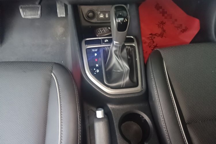 Used Hyundai ix25 2015 1.6L Automatic Two-Wheel-Drive Deluxe DLX Model Gear Lever