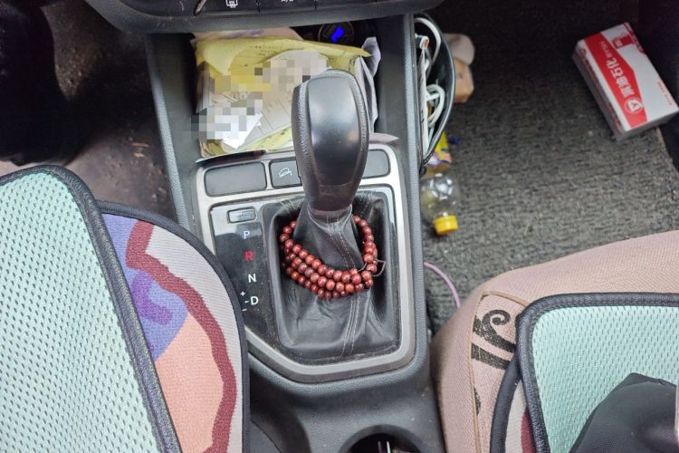Used Hyundai ix25 2015 1.6L Automatic Two-Wheel Drive Fashionable GS Model Gear Lever