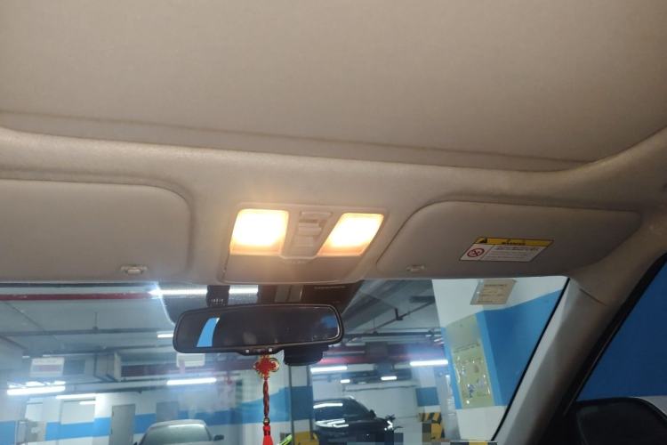 Used Hyundai ix25 2015 1.6L Automatic Two-Wheel-Drive Deluxe DLX Model Headliner