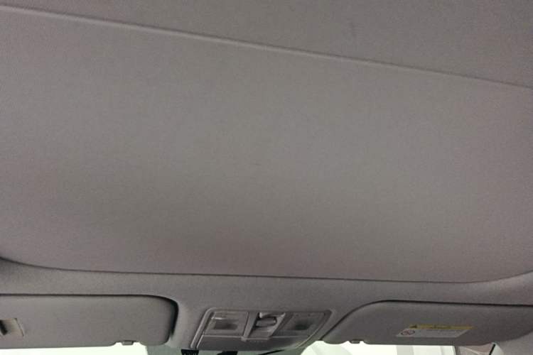 Used Hyundai ix25 2015 1.6L Automatic Two-Wheel-Drive Deluxe DLX Model Headliner