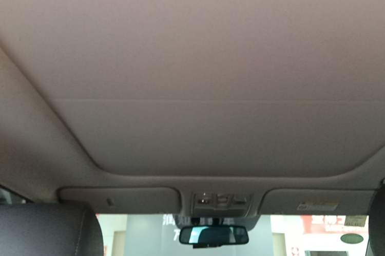 Used Hyundai ix25 2015 1.6L Automatic Two-Wheel-Drive Deluxe DLX Model Headliner