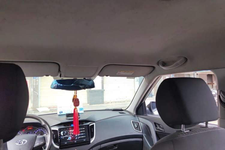 Used Hyundai ix25 2015 1.6L Automatic Two-Wheel Drive Fashionable GS Model Headliner